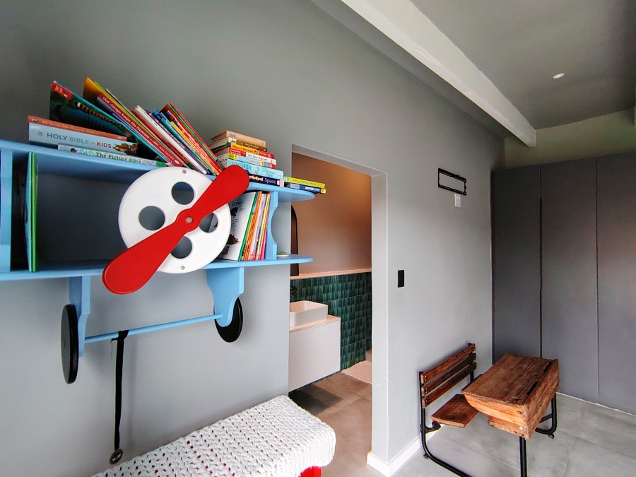 5 Bedroom Property for Sale in Brackenridge Western Cape